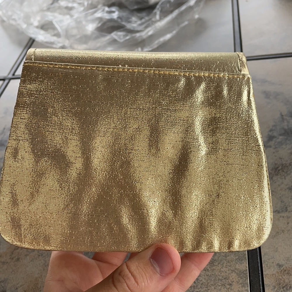 Cross Body - image 3